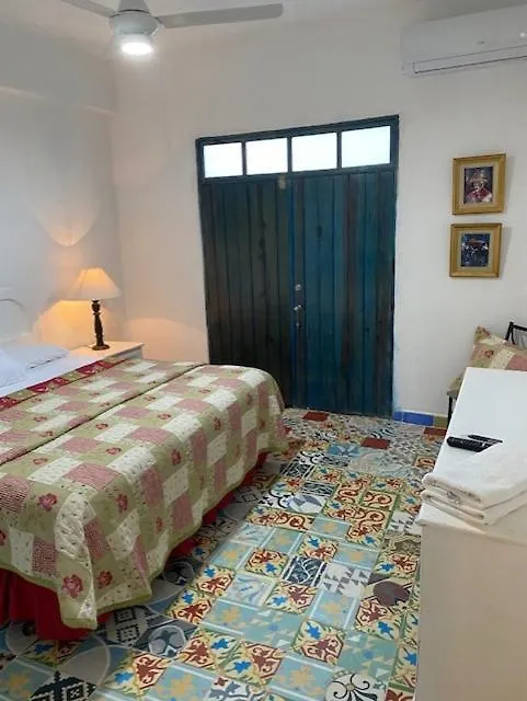 Chao Mama Hostal Santo Domingo Inn